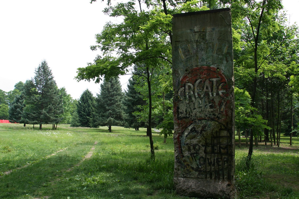 Berlin Wall in Chalk Hill/Kentuck Knob